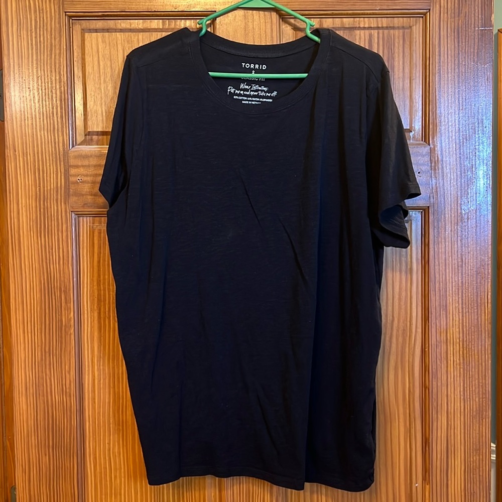 Torrid Classic Fit black tee